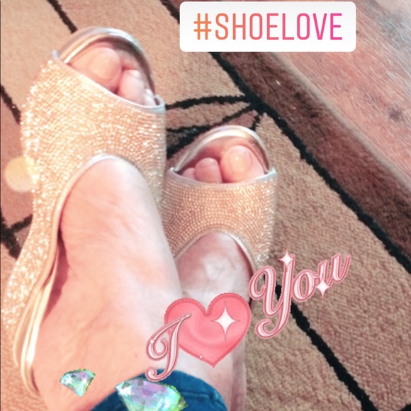 Size 11 Champagne Rhinestone Platform Wedge Sandal - Picture 2 of 8